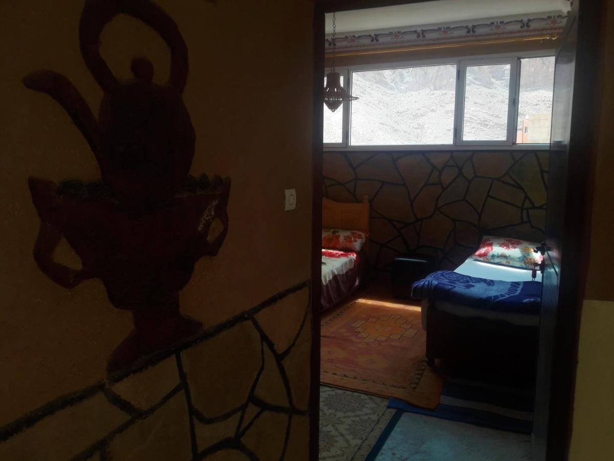 Dounia Hostel Тингир Экстерьер фото