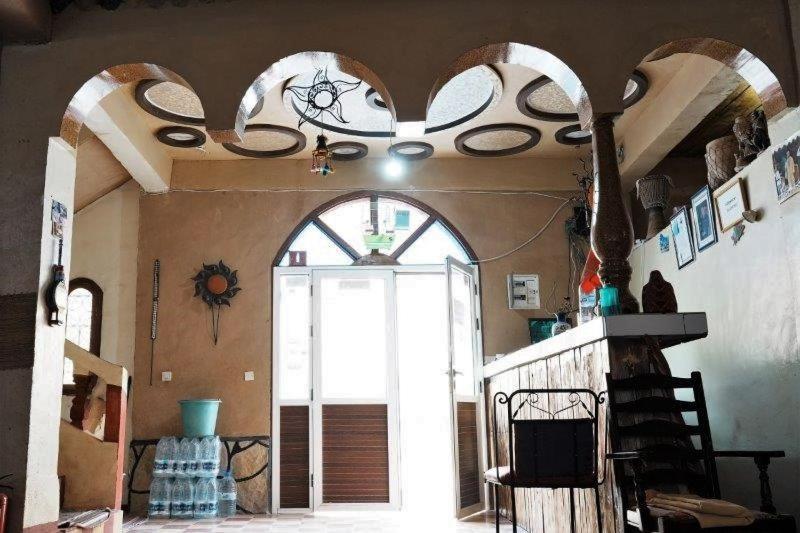 Dounia Hostel Тингир Экстерьер фото